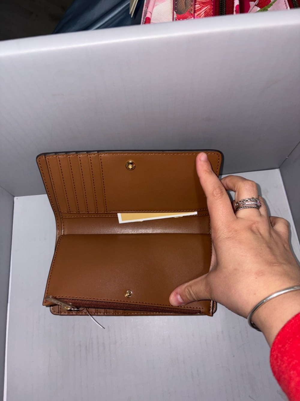 Michael Kors Cream MK Logo Zip-Around Continental Wallet - Picture 3 of 5